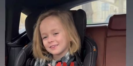 Maja Šuput na Instagramu, Bloom Tatarinov