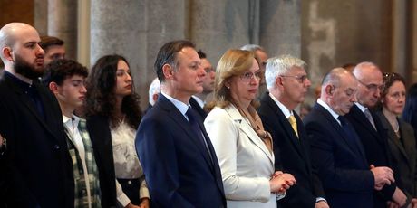 Uskrsna misa u Zagrebačkoj katedrali