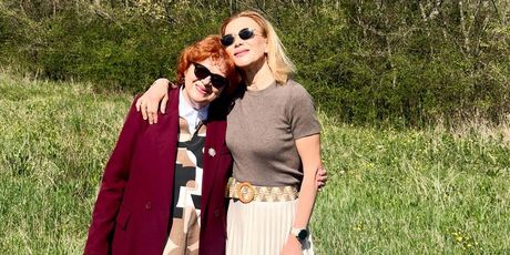 Ecija Ojdanić s majkom - 6