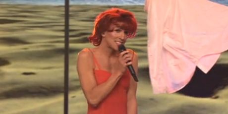 David Amaro kao Maja Blagdan