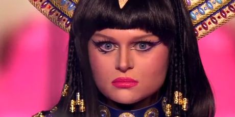 Laura Sučec kao Katy Perry