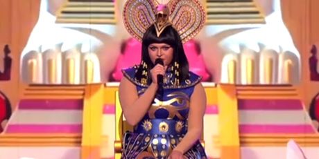 Laura Sučec kao Katy Perry