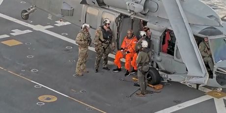 Posada Oriona prebačena na brod američke ratne mornarice