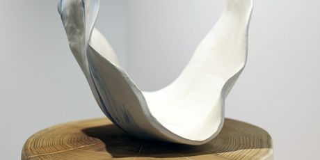 Izložba ''The sun heals me, but the moon feels me''