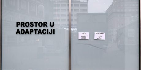 Plakati na Trgu bana Jalačića