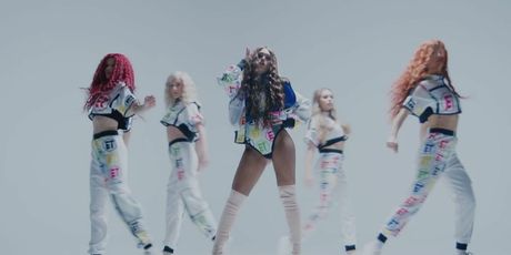 In Magazin: E.T. - Meri Andraković - 6