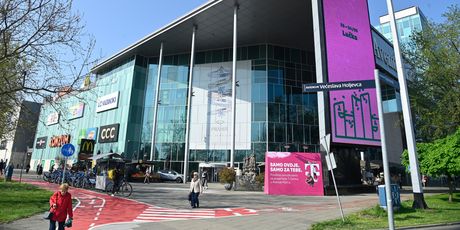 Zbog dojave o bombi evakurana su tri trgovačka centra