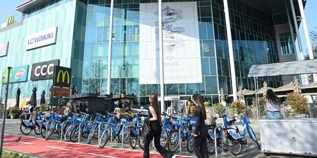 Zbog dojave o bombi evakurana su tri trgovačka centra