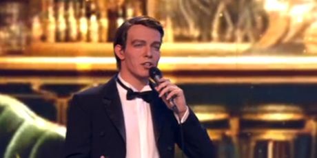 Lovro Juraga kao Frank Sinatra