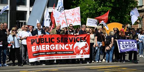 Prosvjed za veće plaće i mirovine - 5