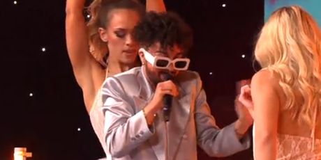 Dora Trogrlić kao Bad Bunny