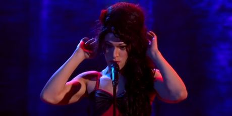 Lovro Juraga kao Amy Winehouse