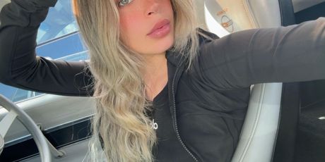 Carolina Flores Gomez - 6