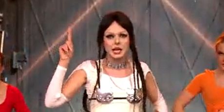 Nora Ćurković kao Jennie