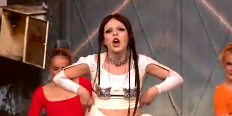 Nora Ćurković kao Jennie