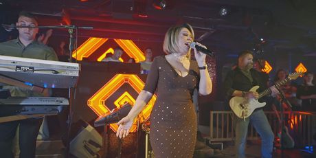 In Magazin: Neda Ukraden - 5