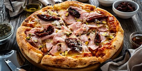 Pizza ne mora uvijek biti s rajčicom, šunkom i sirom - 4