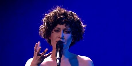 Iva Ajduković kao Barbara Pravi