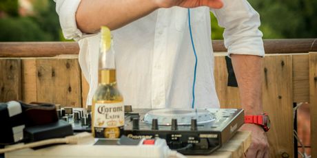 Corona Sunsets Session Split - 4