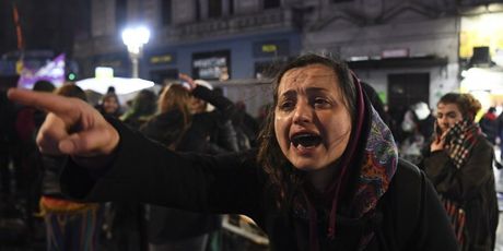 Prosvjedi ispred argentinskog parlamenta (Foto: AFP)