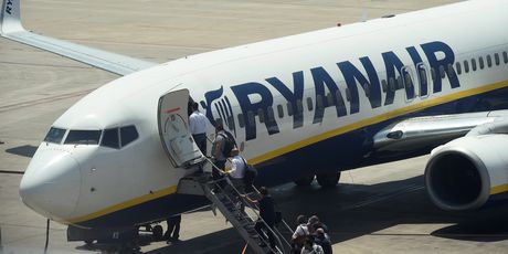Zrakoplov Ryanaira (Foto: AFP)