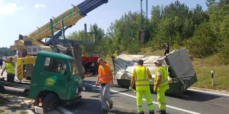 Zdrobljena vozila na Istarskom ipsilonu (Foto: Srećko Peršić/Glas Istre)