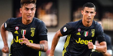 Paulo Dybala i Cristiano Ronaldo (Foto: AFP)