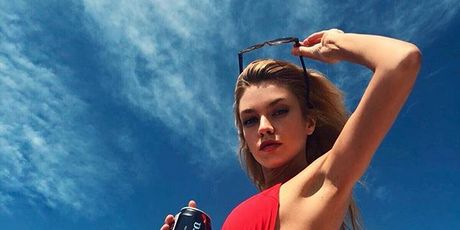 Stella Maxwell (Foto: Instagram)