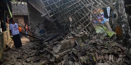 Snažan potres pogodio Indoneziju (Foto: AFP) - 2
