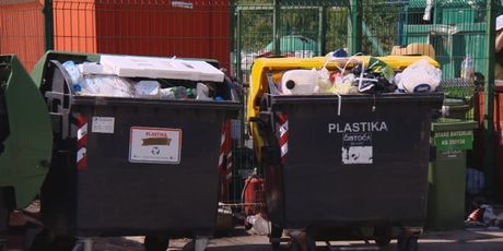 Kontejneri za odlaganje otpada (Foto: Dnevnik.hr) - 1