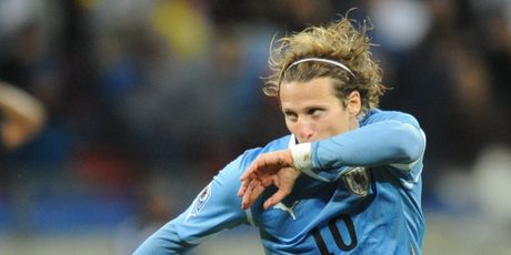 Diego Forlan (Foto: AFP)