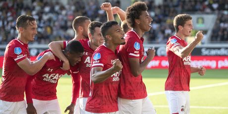 Igrači AZ Alkmaara (Foto: AFP)