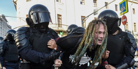 Prosvjed u Rusiji (Foto: AFP) - 2