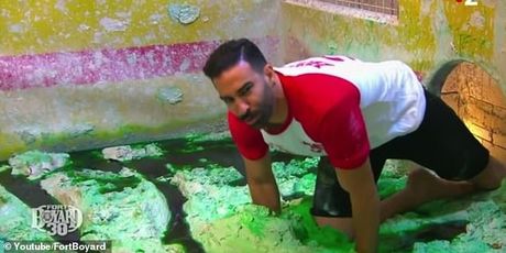 Adil Rami u showu Fort Boyard (Screenshot)