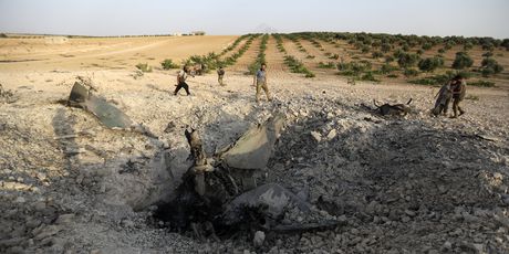 Džihadisti srušili zrakoplov sirijskog režima (Foto: AFP) - 2