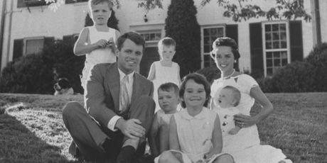 JFK s djecom (Foto: Dnevnik.hr)