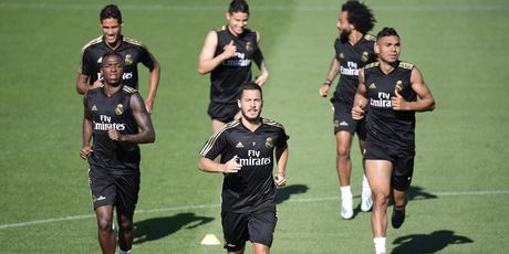 Eden Hazard na treningu Reala (Foto: AFP)