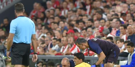 Ozljeda Luisa Suareza (Foto: AFP)