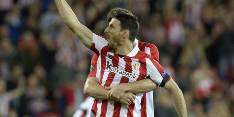 Aduriz slavi pogodak (Foto: AFP)