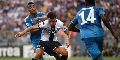Alex Sandro i Roberto Inglese (Foto: AFP)