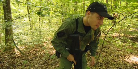 Policajac u šumi (Foto: Dnevnik.hr)