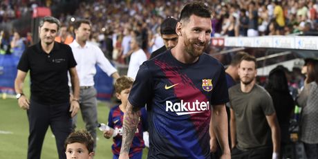 Messi i sin Mateo (Foto: aFP)
