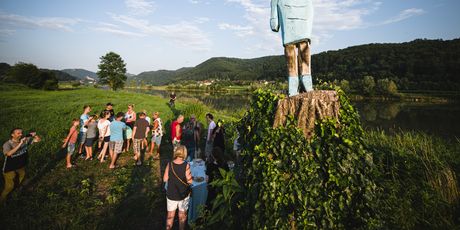 Skulptura Melanije Trump u Sloveniji (Foto: AFP)