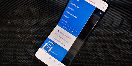 Samsung Galaxy Z Flip4 - 3