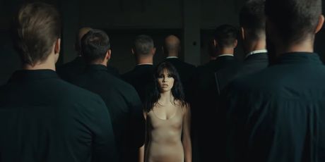 Mia Negovetić u novom spotu za pjesmu ''Mijenjam se'' - 1