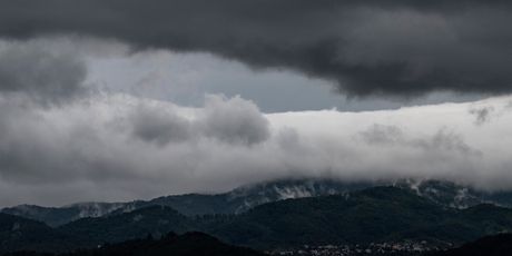 Tmurni oblaci nad Zagrebom - 1