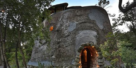 Kuća napravljena u obliku kita po uzoru na roman Moby Dick u Kaliforniji