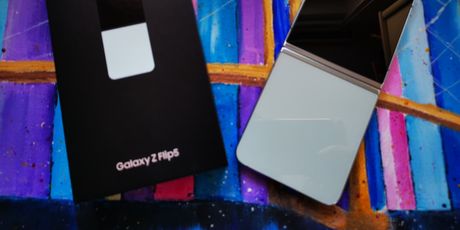 Samsung Galaxy Z Flip 5 - 13