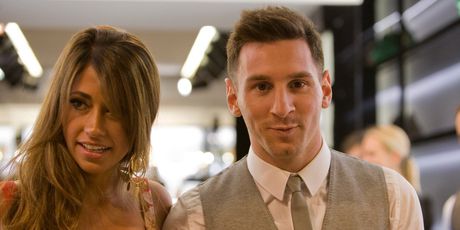 Antonella Roccuzzo i Lionel Messi 2006. godine - 3