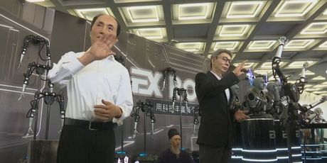 Roboti ljudskog lica, ilustracija - 3